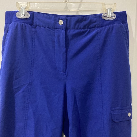 Chico’s Zenergy Neema Cargo Shorts Size 1 - Picture 2 of 9